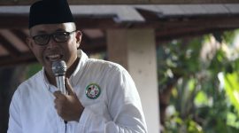 Kritik: Anwar Musyadad Ketua Timgab RINDU Kabupaten Bekasi saat mengisi acara buka bersama, Sabtu (26/5/18) 