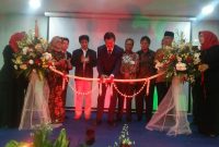 Resmi: drg. Suherman Widiyatomo meresmikan Insitute  Medika Drg. Suhermnan, Selasa (31/18). 