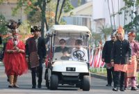 Jokowi Ajak Cucunya Pertamanya Dalam Upacara HUT RI Ke-73 di Istana Merdeka