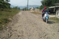 Infrastruktur: Jalan Di Sukajaya Dibiarkan Rusak