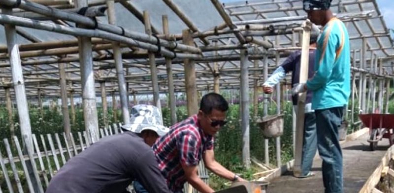 Pengerjaan pembangunan Desa Cibadak yang dari sumber dana manapun lebih mudah pelaporannya dengan sistem Aplikasi Siskeudes.