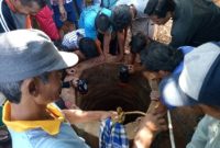 Warga Kampung Jabon, RT 05/02, Desa Cianaga, Kecamatan Kabandungan, Kabupaten Sukabumi, digegerkan dengan penemuan mayat dalam sumur