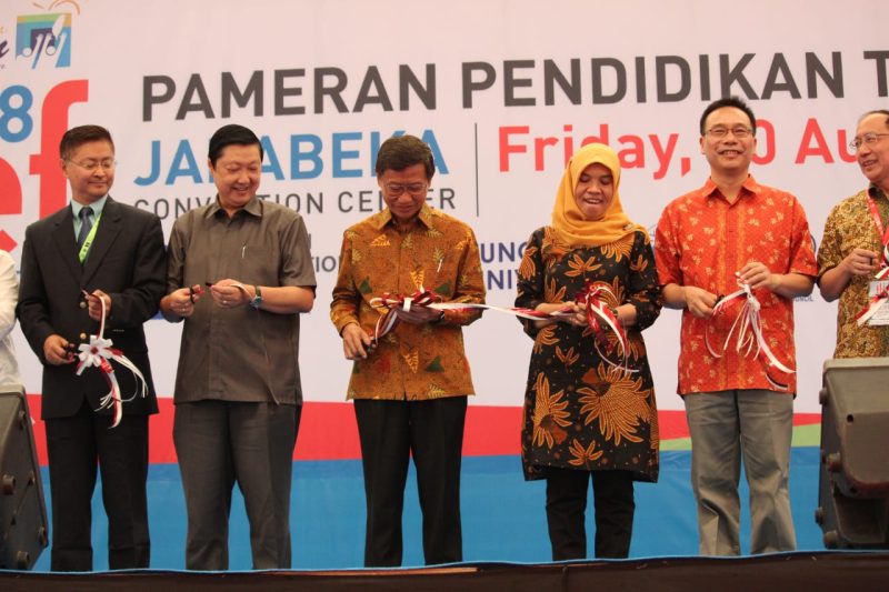 Pembukaan Pameran THEF Indonesia 2918 resmi di buka dengan memotong pita sebagai salah satu simbolis pembukaan.