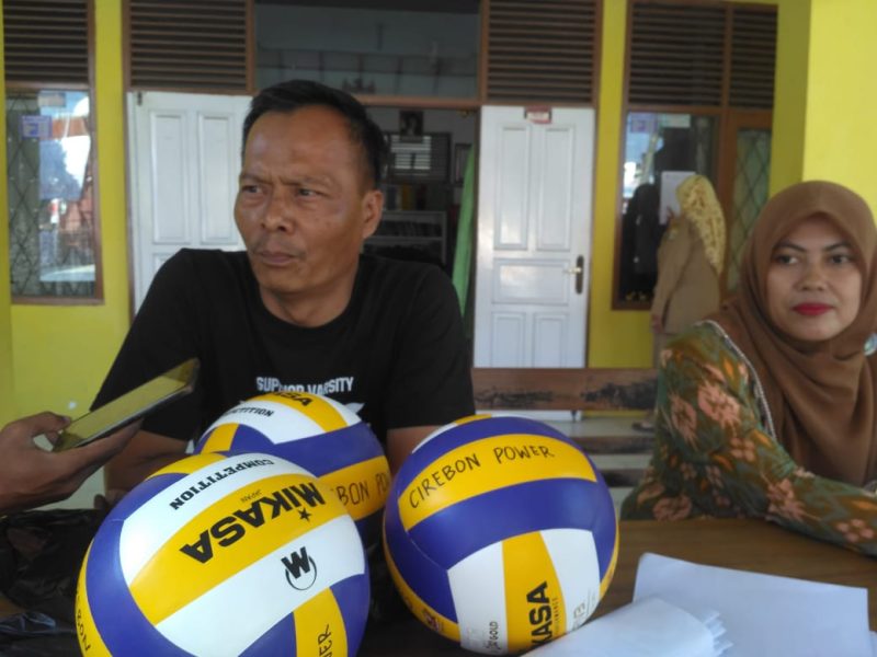 Camat Astana Japura Mahmud Iing Tajudin 