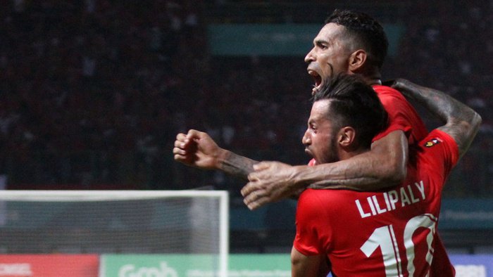 Selebrasi Gol Kedua pesepak bola Indonesia Oleh Alberto Goncalves pada babak kedua antara Chinese Taipei melawan Indonesia pada pertandingan Grup A Asian Games ke-18 di Stadion Patriot, Bekasi Minggu (12/8/2018).