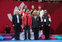 residen Republik Indonesia Joko Widodo (Jokowi) ikut bahagia dengan torehan prestasi yang berhasil diukir Defia. 