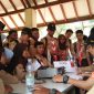 Para pesera tampak serius mengikuti bimbingan ilmu pengetahuan komunikasi yang di bimbing oleh ORARI Lokal Kabupaten Bekasi, Sabtu (20/10/2018).