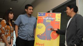 Caption Foto 1:

(Kiri-Kanan) Community Manager Lingkaran.co, Agi Anynditha, CEO TN Kapital, Tiar Karbala, Founder and Headmaster Lingkaran.co, Wendy Pratama berbincang usai menggelar acara 'Founders Brunch Club : Overcoming Failure' di Jakarta, Sabtu (19/1). Kegiatan yang diadakan TN Kapital berkerjasama dengan Lingkaran.co untuk saling bertukar pikiran dengan pelaku usaha di Indonesia. TN Kapital sebagai salah satu Venture Capital (VC) yang berperan aktif dalam perkembangan startup di tanah air bukan hanya memberikan dukungan melainkan juga mentorship, networking, publication dan resource allocation bagi para startup di Indonesia.