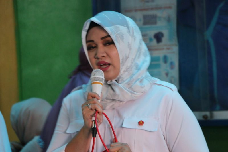 Putih Sari merupakan Anggota DPR RI Komisi IX yang juga Caleg DPR RI Partai Gerindra Dapil Jabar VII (Kabupaten Bekasi, Karawang & Purwakarta).