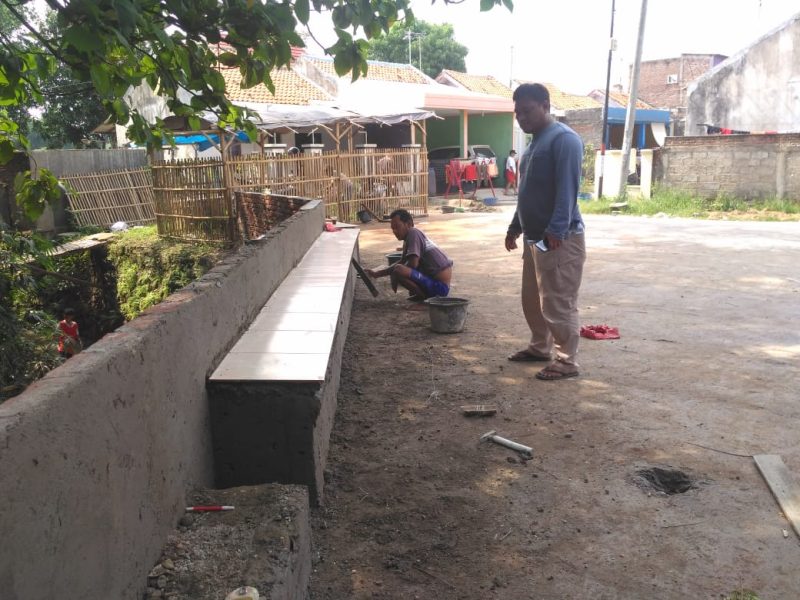 fasilitasi: Surya Sudirja, Perangkat Desa Cipeujeh Wetan.