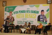 alikota Bekasi Dr H Rahmat Effendi bertemu dengan ratusan pemuda Kota Bekasi dari berbagai elemen membahas program pembangunan Kota Bekasi lima tahun mendatang.