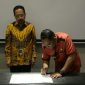 Plt Bupati Bekasi tandatangani perjanjian kinerja. 