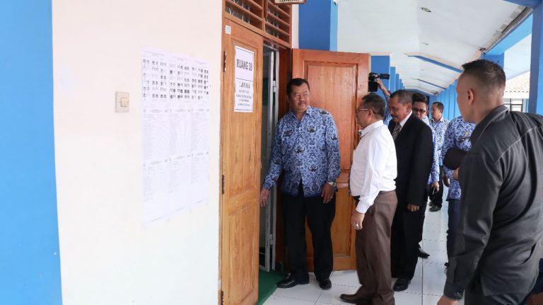 emerintah Kabupaten Indramayu menargetkan pelaksanaan Ujian Nasional Berbasis Komputer (UNBK) pada Tahun 2020 mendatang bisa dilakukan secara mandiri. 