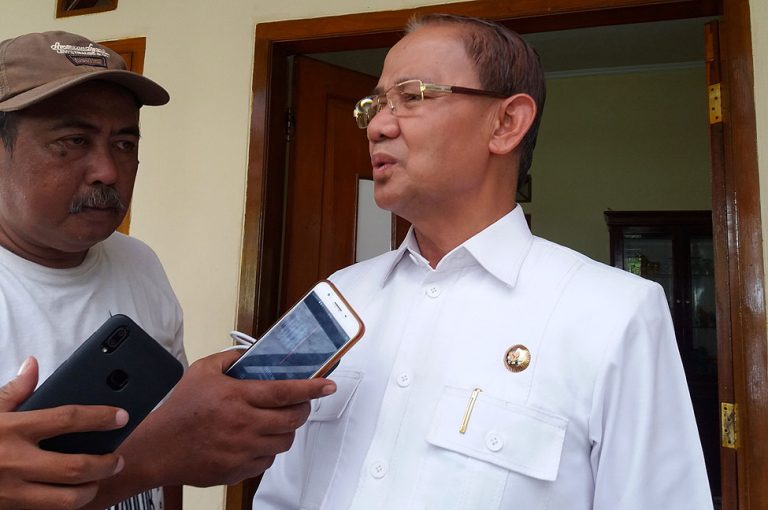 Bupati Majalengka Karna Sobahi.