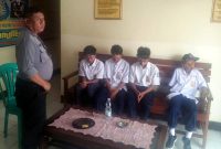 foto: Pelajar Bolos Sekolah.