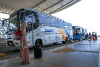 Transportasi: Sejak penataan rute dilakukan dari Bandara Husein Sastranegara (BDO) ke Bandara Internasional Kertajati (KJT), Bus Damri masih menjadi pilihan transportasi masyarakat. Selain gratis,.