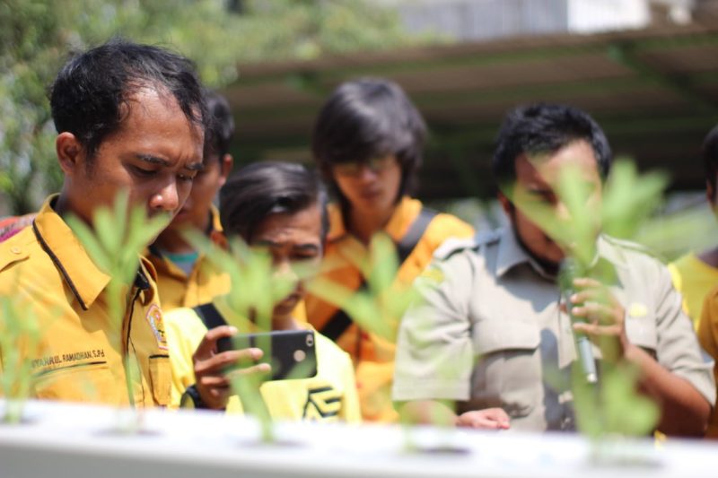 Ketua GEMA MKGR Kota Bekasi, Syahrul Ramadhan mendorong kader-kadernya ikut workshop ini agar dapat berkebun di rumah masing-masing