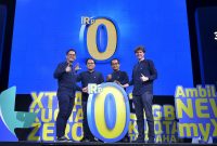 Chief Marketing Officer XL Axiata, David Arcelus Oses dalam acara peluncuran paket baru Xtra Kuota Zero di Jakarta, Senin (23/9).

XL Axiata meluncurkan paket “Xtra Kuota Zero” yang memungkinkan pelanggan XL Prabayar yang sudah berlangganan paket Xtra Combo mendapatkan tambahan kuota hingga 3GB, tanpa biaya tambahan melalui aplikasi New MyXL untuk mengakses aplikasi-aplikasi pilihannya dan diharapkan dapat memberikan layanan yang lengkap untuk pelanggan khususnya dalam mendukung aktivitas digital dalam kehidupan sehari-hari.