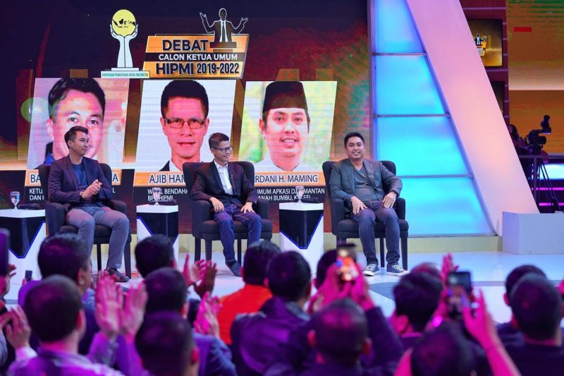 Suasana Debat Final Calon Ketua Umum HIPMI Periode 2019-2022 Disiarkan Langsung Dari Kompas TV, Minggu 8 September 2019. Dari Kiri Ke Kanan: Caketum HIPMI Nomor Urut 1 Bagas Adhadirgha; Caketum HIPMI Nomot Urut 2 Ajib Hamdani; Caketum HIPMI Nomor Urut 4 Mardani H. Maming.