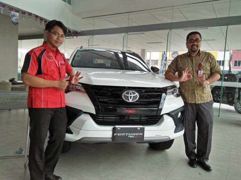 Endo Agus Setiawan R selaku Branch Head dan kepala bengkel JD Toyota Jababeka Cikarang. 