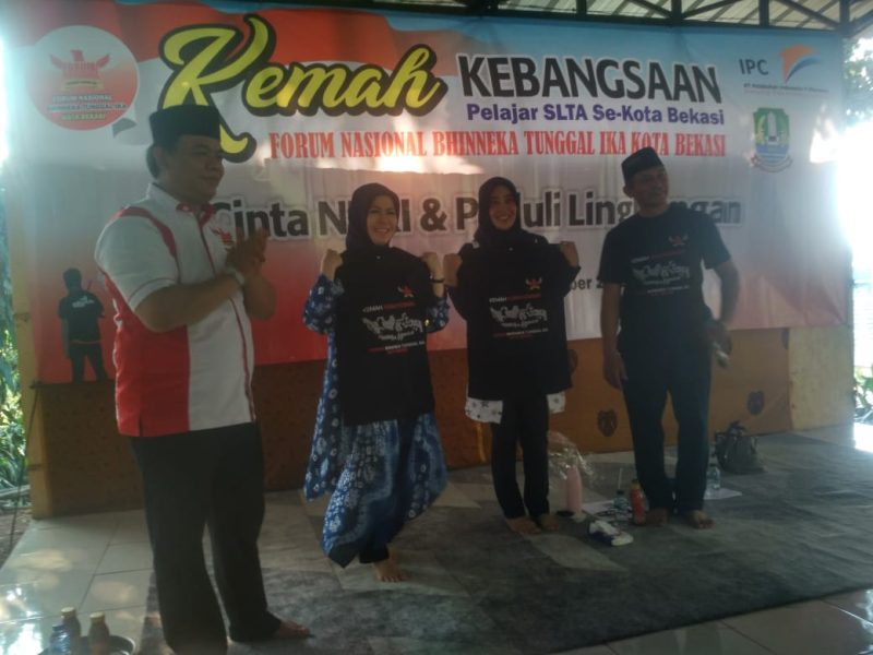 Anggota DPR RI Fraksi PAN Periode 2019-2024, Hj Intan Fauzi, SH, LL.M menghadiri kegiatan Kemah Kebangsaan I yang digelar Forum Nasional Bhineka Tungggal Ika Kota Bekasi.