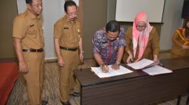 Foto: Bupati Bekasi Eka Supria Atmaja, secara resmi menutup kegiatan Forum Perangkat Daerah Kabupaten Bekasi Tahun 2020 pada Senin (9/3) di Hotel Antero Jababeka, Cikarang Utara.