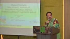 Foto: Sekretaris Daerah Uju secara resmi membuka kegiatan sosialisasi program 'Pabrik Kampoeng' guna kembangkan ekonomi masyarakat desa pada Kamis (12/3) di Hotel Ibis Style Ibis, Cikarang Utara.
