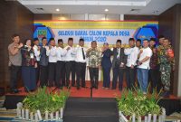 Foto : Bupati Bekasi membuka secara resmi kegiatan Seleksi Bakal Calon Kepala Desa Tahun 2020, bertempat di Hotel Santika, Cikarang Selatan (15/3).