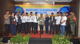 Foto : Bupati Bekasi membuka secara resmi kegiatan Seleksi Bakal Calon Kepala Desa Tahun 2020, bertempat di Hotel Santika, Cikarang Selatan (15/3).