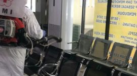Foto : Petugas PMI sedang melakukan penyemprotan cairan desinfektan di gedung Pemerintah Kabupaten Bekasi