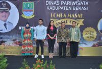 Foto: Asisten Administrasi Umum Edi Rochyadi, membuka kegiatan lomba masak chef antar Hotel dan UMKM tingkat Kabupaten Bekasi pada Kamis (12/3) di Gedung Graha Pariwisata, Cikarang Timur.
