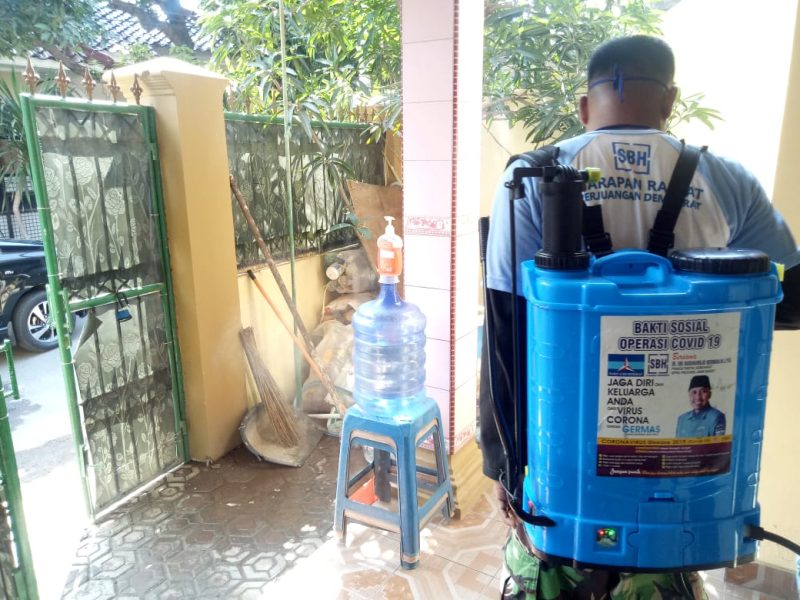 Libatkan Kader Demokrat, SBH Semprot Disinfektan di Indramayu dan Cirebon.