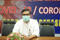 Keterangan foto: dr. alamsyah Juru Bicara Pusat Informasi dan Koordinasi Covid-19 Kabupaten Bekasi. 
Dok : Humas