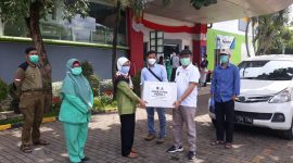 Fraksi PKS DPRD Kota Bekasi Serahkan Bantuan APD.