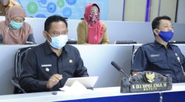 Bupati Bekasi Eka Supria Atmaja melakukan penandatanganan secara Elektronik Komitmen Bersama dan Rencana Aksi Penanggulangan Banjir dan Longsor bersama dengan para Gubernur dan Bupati/Walikota  yang ada di wilayah Jabodetabekpunjur. 