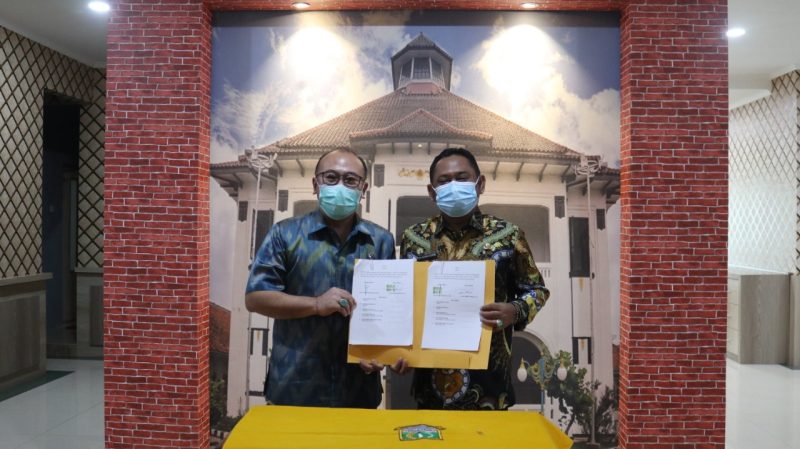 Pemerintah Kabupaten Bekasi menandatangani perjanjian penerimaan hibah barang milik negara berupa Aset Tetap Renovasi (ATR) atas Gedung Pengadilan Negeri Cikarang Klas II, pada Kamis (25/6). 