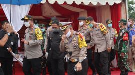 Bupati Bekasi Eka Supria Atmaja bersama Forkopimda (Forum Komunikasi Pimpinan Daerah) Kabupaten Bekasi menerima kunjungan Kapolda Metro Jaya, Irjen Pol. Drs. Nana Sujana dalam rangka memantau langsung Pospam atau Pos Pengamanan perbatasan Kabupaten Bekasi - Kabupaten Karawang dan Pospam Gerbang Tol Cikarang Barat, Selasa (28/4).