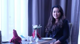 Friska Sondang Utami sebagai General Manager wanita pertama di hotel Harper Cikarang.