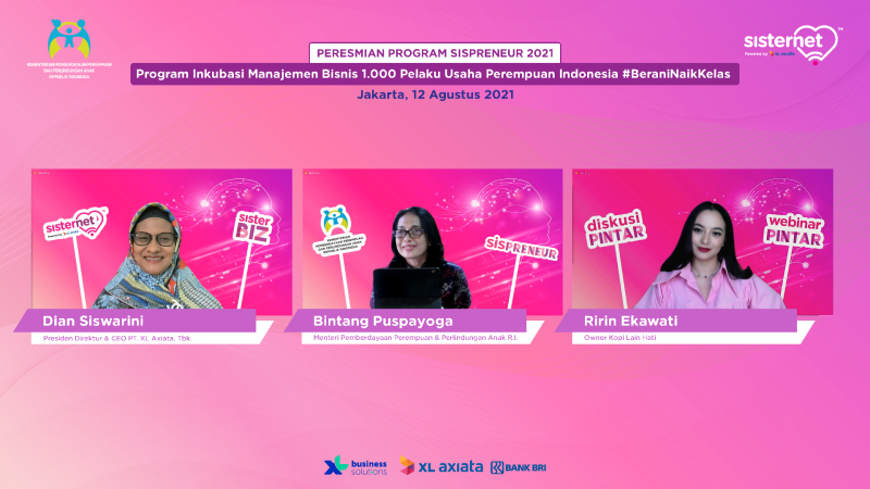 Sispreneur 2021 XL Axiata : (Ki-ka) Presiden Direktur & CEO XL Axiata, Dian Siswarini, Menteri Pemberdayaan Perempuan dan Perlindungan Anak (PPPA) RI, Bintang Puspayoga, dan Owner Kopi Lain Hati, Ririn Ekawati, dalam acara Peresmian Program Sispreneur 2021 Kelas Inkubasi Manajemen Bisnis (Pendampingan) bagi 1.000 Pelaku Usaha Perempuan Indonesia di Jakarta, Rabu (12/8). 