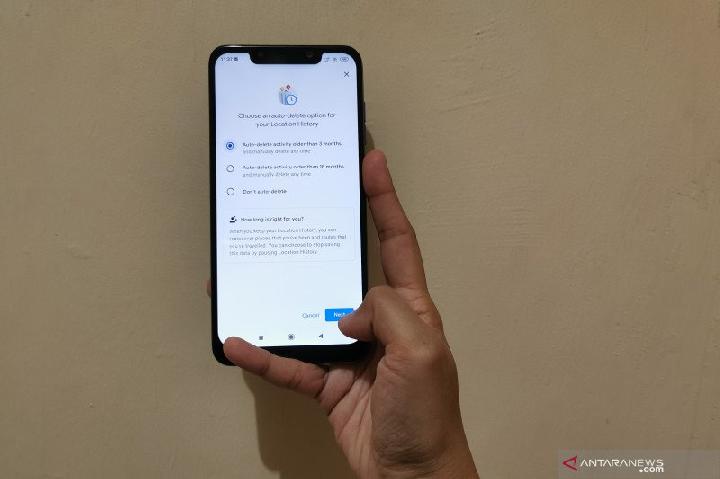 Pengaturan Histori Lokasi di akun Google. Perusahaan teknologi ini mengubah hapus data lokasi setelah 18 bulan dari semula opsi menjadi otomatis untuk meningkatkan privasi penggunanya. (ANTARA/Natisha Andarningtyas)