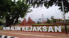 foto: Alun-alun Kejaksaan Kota Cirebon/ Istimewa.