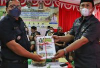 Camat Cibitung, Encun Sunarto (kiri).