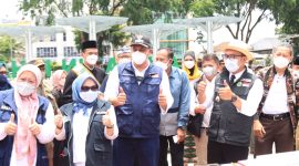 Gubernur Jawa Barat di Dampingi oleh Plt Wali Kota Bekasi Tri Adhianto, Sekda Kota Bekasi Reny Hendrawati juga unsur Forum Komunikasi Pimpinan Daerah (FORKOPIMDA) langsung mengelilingi tempat-tempat yang baru saja dibangun seperti di Gedung Creative Center.