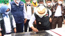 Gubernur Jawa Barat Ridwan Kamil meresmikan Gedung Creative Center yang bertempat di Lapangan Serbaguna Kota Bekasi, Margahayu, Bekasi Timur tersebut diharapkan dapat menjadi ruang bagi pemuda Kota Bekasi untuk berkreasi dan beraktivitas, Senin (21/2/2022).