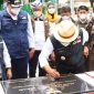 Gubernur Jawa Barat Ridwan Kamil meresmikan Gedung Creative Center yang bertempat di Lapangan Serbaguna Kota Bekasi, Margahayu, Bekasi Timur tersebut diharapkan dapat menjadi ruang bagi pemuda Kota Bekasi untuk berkreasi dan beraktivitas, Senin (21/2/2022).
