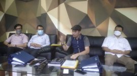 Budiyanto saat konfrensi pers saat didampingi kuasa hukumnya.