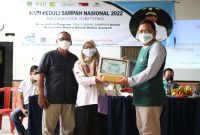 DEKLARASI BANK SAMPAH - Pemerintah Kecamatan Cibitung Deklarasikan Program 1 RW 1 Bank Sampah. Minggu (20/02/22). Foto : Nurachman Akbar/Newsroom Diskominfosantik.
