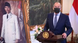 Foto : Menteri Luar Negeri Rusia Sergei Lavrov berbicara saat melakukan pertemuan dengan Menteri Luar Negeri Indonesia Retno Marsudi di Jakarta, 6 Juli 2021. Courtesy of Indonesia's Ministry of Foreign Affairs/Handout via REUTERS

