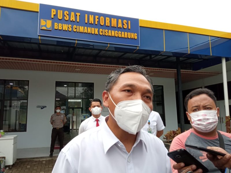 Foto : Kepala BBWS Cimancis, Ismail Widadi saat meresmikan Kantor Pusat Informasi 
