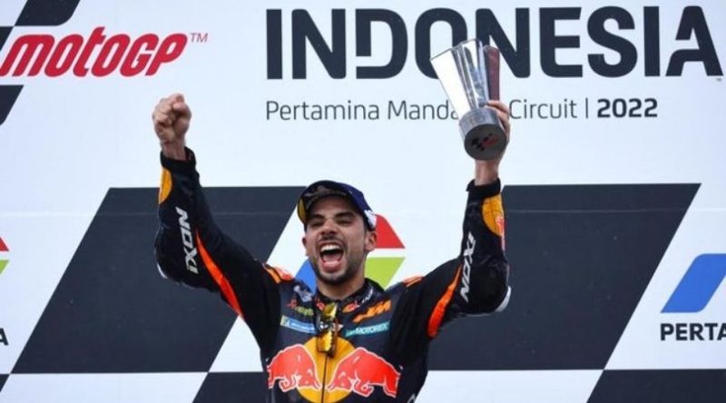 Miguel Oliveira berhasil meraih kemenangan.